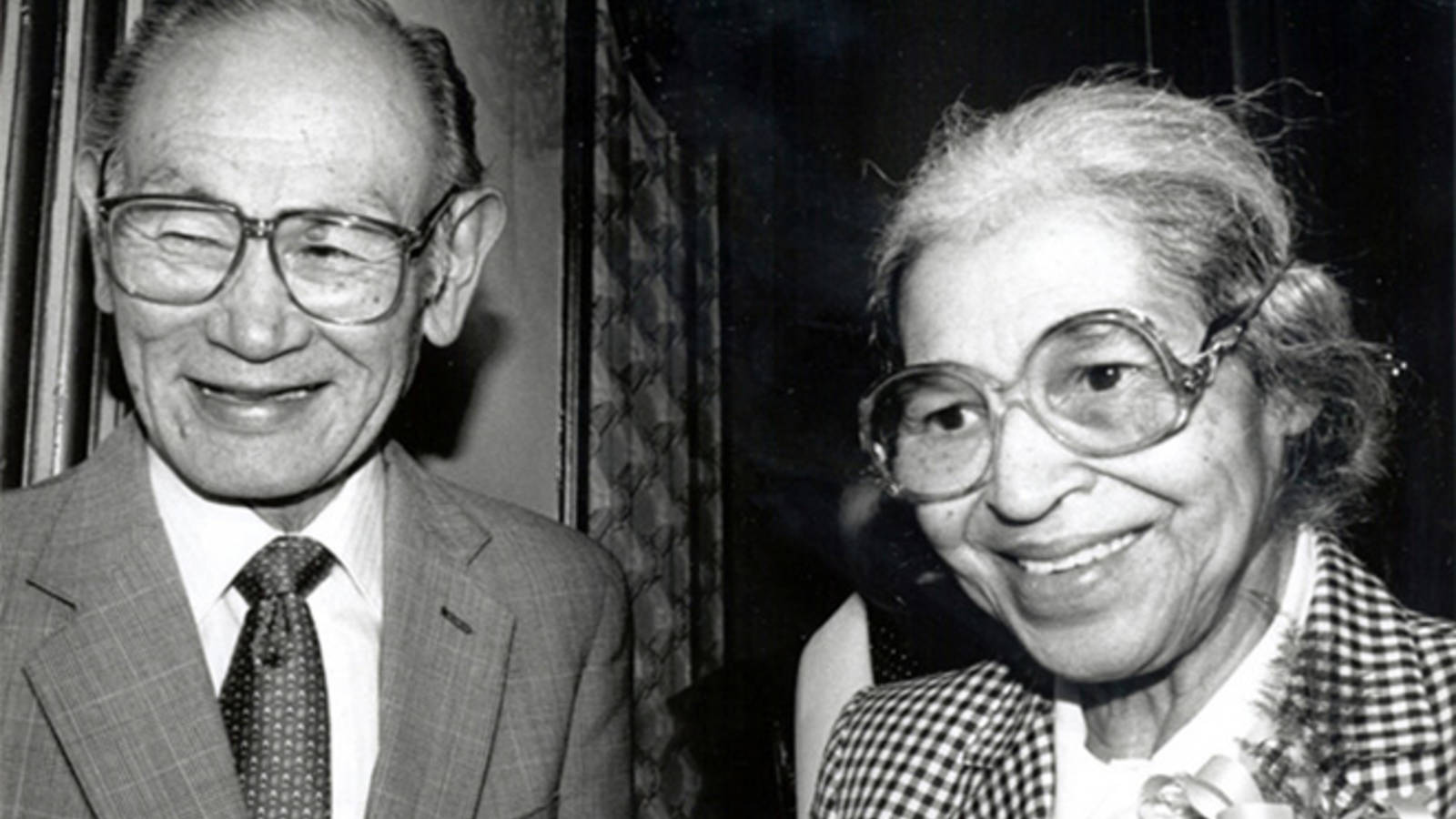 Fred Korematsu with civil rights pioneer Rosa Parks. Photo by Shirley Nakao, courtesy of the Korematsu Institute.  