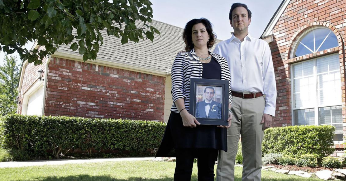 Victoria and Rami Jabara with a picture of their brother, Khalid Jabara (Credit: Tulsa World)